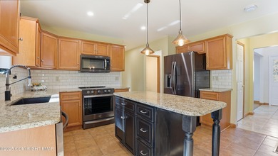 WELCOME TO 104 WOLF HOLLOW RD, A GOLF LOVERS DREAM!! Situated on Split Rock Resort and Country Club in Pennsylvania - for sale on GolfHomes.com, golf home, golf lot