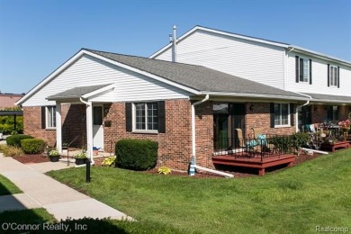 Highly desirable ranch condo in Marysville. Spacious 2 bedroom 2 on Marysville Golf Course in Michigan - for sale on GolfHomes.com, golf home, golf lot