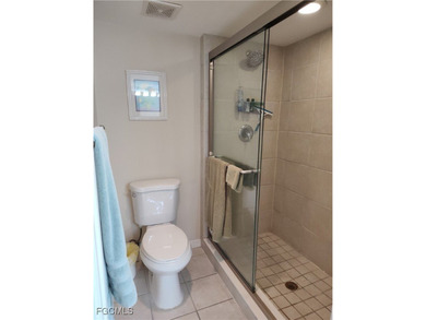 this condo is move in ready very well mintained in a beautifull on Hideaway Country Club in Florida - for sale on GolfHomes.com, golf home, golf lot