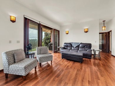 This lovely, well-cared-for home is located in desirable Mark on Discovery Harbour Golf Course in Hawaii - for sale on GolfHomes.com, golf home, golf lot