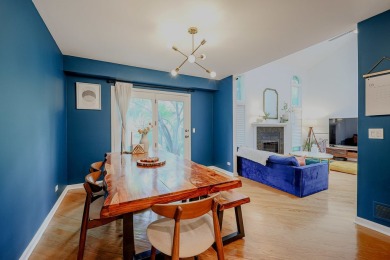 Don't miss this exceptional bright and beautiful spaious on Old Orchard Country Club in Illinois - for sale on GolfHomes.com, golf home, golf lot