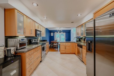 Don't miss this exceptional bright and beautiful spaious on Old Orchard Country Club in Illinois - for sale on GolfHomes.com, golf home, golf lot