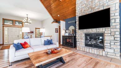 Gorgeous 3 bedroom, 3.5 bath contemporary ranch with rustic on Eagle Ridge Inn and Resort in Illinois - for sale on GolfHomes.com, golf home, golf lot