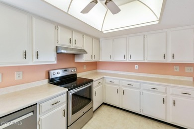 Expanded, immaculately maintained 2BR, 2BA Shawnee model on a on Cottonwood Country Club in Arizona - for sale on GolfHomes.com, golf home, golf lot