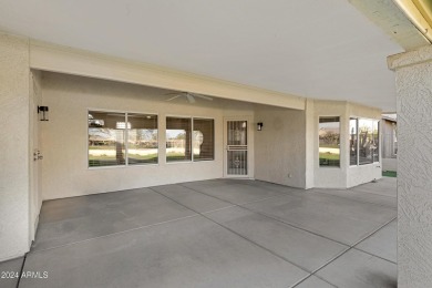 STUNNING REMODEL ALERT!! This beautifully remodeled 2-bedroom on Westbrook Village / Vista Golf Course in Arizona - for sale on GolfHomes.com, golf home, golf lot