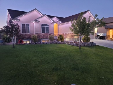 Live where comfort meets golf course views! This 4-bedroom on Toana Vista Golf Course in Nevada - for sale on GolfHomes.com, golf home, golf lot