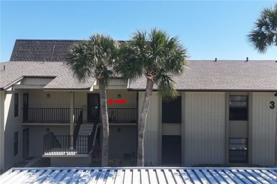 Welcome to your cozy, turnkey condo boasting breathtaking lake & on Vista Plantation Golf Club in Florida - for sale on GolfHomes.com, golf home, golf lot