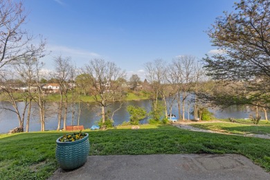 Fantastic & spacious home on Duckers Lake - only 20 mins to on Duckers Lake Golf Course in Kentucky - for sale on GolfHomes.com, golf home, golf lot