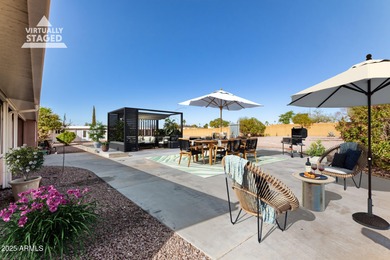 Great curb appeal to this corner lot 2 bed 2 bath furnished home on Fountain of the Sun Country Club in Arizona - for sale on GolfHomes.com, golf home, golf lot