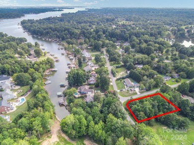 Bring Your Own Builder to this Great, Corner & fairly Flat Lot on Mallard Head Country Club in North Carolina - for sale on GolfHomes.com, golf home, golf lot