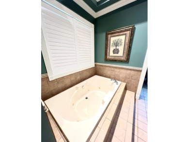 This 4,300 sq ft (all living) 4 Bedroom 3.50 Bathroom 2 story on StoneCrest Golf Course in Kentucky - for sale on GolfHomes.com, golf home, golf lot