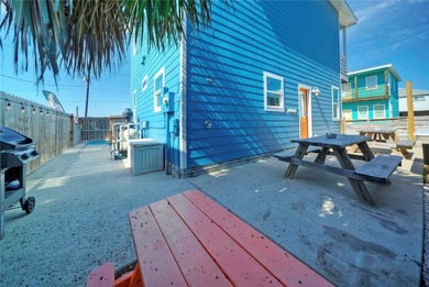 Super cute 4 bdrm, 4.5 bath beach retreat with its own private on Palmilla Beach Golf Club in Texas - for sale on GolfHomes.com, golf home, golf lot