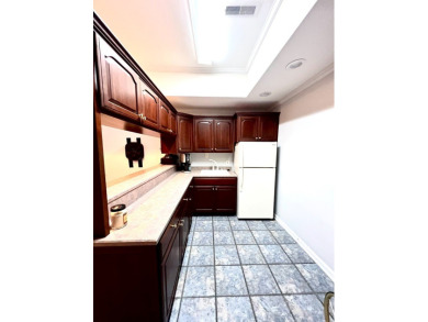 This 4,300 sq ft (all living) 4 Bedroom 3.50 Bathroom 2 story on StoneCrest Golf Course in Kentucky - for sale on GolfHomes.com, golf home, golf lot