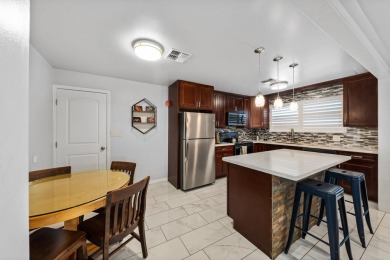 MUST SEE, AND FLEXIBLE LIVING OPTIONS!  Fantastic Opportunity to on Maui Elleair Golf Club in Hawaii - for sale on GolfHomes.com, golf home, golf lot