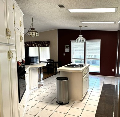 Motivated seller!! Spacious home located in Water Oak Country on Water Oak Country Club Estates in Florida - for sale on GolfHomes.com, golf home, golf lot