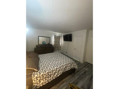 GREAT PENTHOUSE CORNER UNIT . 2 BEDS/2 FULL BATHS WITH GREAT on Lauderhill Golf Course in Florida - for sale on GolfHomes.com, golf home, golf lot