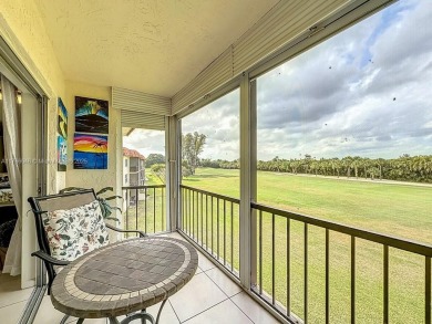 This charming 2-bed, 2-bath home features tile floors, neutral on Hollybrook Golf and Tennis Club  in Florida - for sale on GolfHomes.com, golf home, golf lot