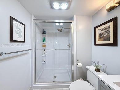 This charming 2-bed, 2-bath home features tile floors, neutral on Hollybrook Golf and Tennis Club  in Florida - for sale on GolfHomes.com, golf home, golf lot