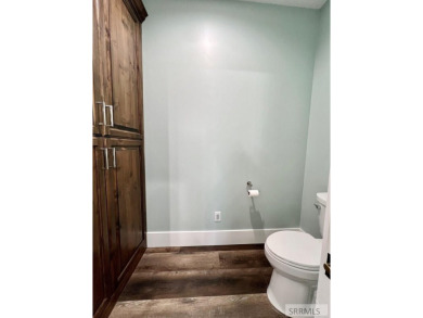 Inviting, desirable, light-filled home is immaculate and move-in on Sage Lakes Municipal Golf Course in Idaho - for sale on GolfHomes.com, golf home, golf lot