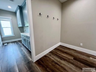 Inviting, desirable, light-filled home is immaculate and move-in on Sage Lakes Municipal Golf Course in Idaho - for sale on GolfHomes.com, golf home, golf lot