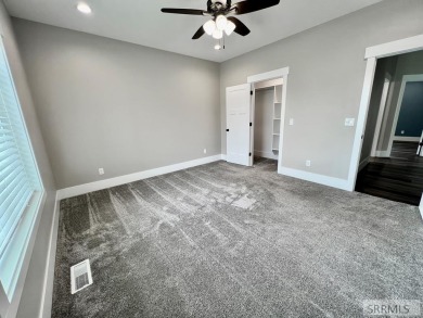 Inviting, desirable, light-filled home is immaculate and move-in on Sage Lakes Municipal Golf Course in Idaho - for sale on GolfHomes.com, golf home, golf lot