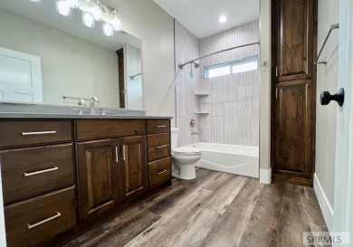 Inviting, desirable, light-filled home is immaculate and move-in on Sage Lakes Municipal Golf Course in Idaho - for sale on GolfHomes.com, golf home, golf lot