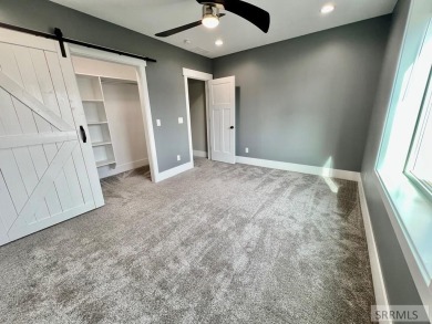 Inviting, desirable, light-filled home is immaculate and move-in on Sage Lakes Municipal Golf Course in Idaho - for sale on GolfHomes.com, golf home, golf lot