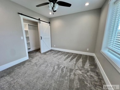 Inviting, desirable, light-filled home is immaculate and move-in on Sage Lakes Municipal Golf Course in Idaho - for sale on GolfHomes.com, golf home, golf lot