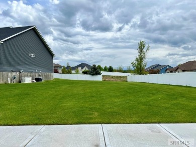 BRAND NEW PRICE FOR THIS SPECTACULAR, immaculate, move-in ready on Sage Lakes Municipal Golf Course in Idaho - for sale on GolfHomes.com, golf home, golf lot