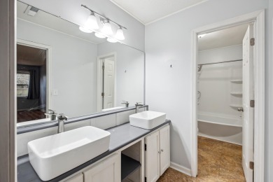 AGENTS Please read agent notes. Move-in ready in Crowfield on Crowfield Golf and Country Club in South Carolina - for sale on GolfHomes.com, golf home, golf lot