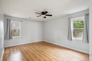 AGENTS Please read agent notes. Move-in ready in Crowfield on Crowfield Golf and Country Club in South Carolina - for sale on GolfHomes.com, golf home, golf lot