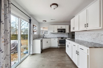 AGENTS Please read agent notes. Move-in ready in Crowfield on Crowfield Golf and Country Club in South Carolina - for sale on GolfHomes.com, golf home, golf lot