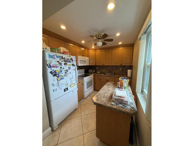 Beautiful and well-maintained 2-bedroom, 2-bathroom condo on Kings Point Golf -Flanders Way in Florida - for sale on GolfHomes.com, golf home, golf lot