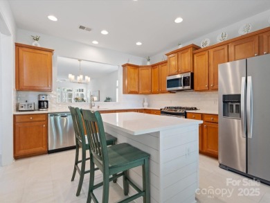 This beautiful, bright, and tastefully updated Willow Bend is on Carolina Lakes Golf Club, LLC in South Carolina - for sale on GolfHomes.com, golf home, golf lot