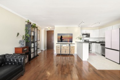 Discover your dream home in this exceptional oversized on Sydney R. Marovitz Golf Course in Illinois - for sale on GolfHomes.com, golf home, golf lot