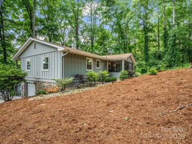 Meticulously maintained, recently updated home with 3 bedrooms + on Rumbling Bald Resort on Lake Lure in North Carolina - for sale on GolfHomes.com, golf home, golf lot