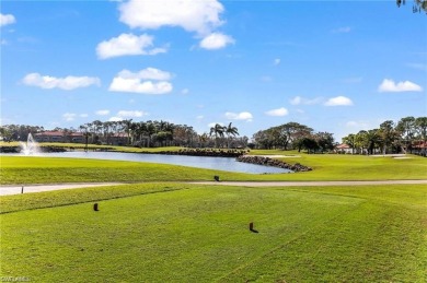 Welcome to the BEST GOLF COURSE BUNDLED LIVING IN NAPLES! Royal on Royal Wood Golf and Country Club in Florida - for sale on GolfHomes.com, golf home, golf lot