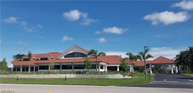 Welcome to the BEST GOLF COURSE BUNDLED LIVING IN NAPLES! Royal on Royal Wood Golf and Country Club in Florida - for sale on GolfHomes.com, golf home, golf lot