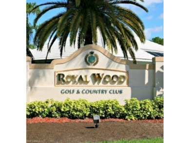 Welcome to the BEST GOLF COURSE BUNDLED LIVING IN NAPLES! Royal on Royal Wood Golf and Country Club in Florida - for sale on GolfHomes.com, golf home, golf lot