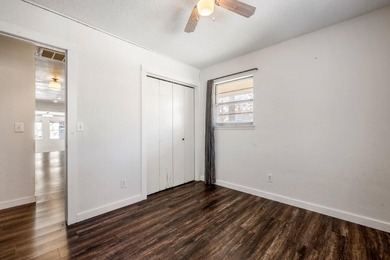 Charming opportunity on the Tweety Bird Bike Trail! Located in on Bella Vista Country Club - Scottsdale in Arkansas - for sale on GolfHomes.com, golf home, golf lot