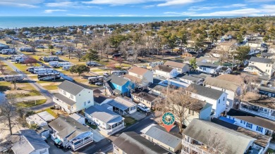 Your dream beach cottage is waiting for you! Take a tour of this on Prestwick Country Club in South Carolina - for sale on GolfHomes.com, golf home, golf lot