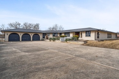 Step into a timeless mid-century modern ranch with a truly on Ankeny Golf and Country Club in Iowa - for sale on GolfHomes.com, golf home, golf lot