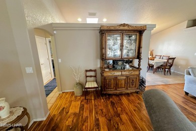 Gorgeous home on a fantastic and quiet cul-de-sac just a block on London Bridge Golf Course in Arizona - for sale on GolfHomes.com, golf home, golf lot