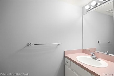 Welcome Home to Farmington Hills Living! This stylish 2-bedroom on Glen Oaks Golf Course in Michigan - for sale on GolfHomes.com, golf home, golf lot