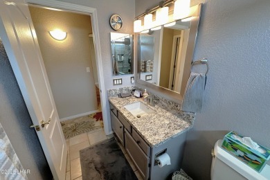 Gorgeous home on a fantastic and quiet cul-de-sac just a block on London Bridge Golf Course in Arizona - for sale on GolfHomes.com, golf home, golf lot