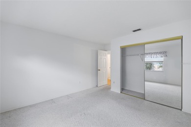 LOVELY VILLA WITH STUNNING GOLF COURSE VIEWS!
The additional on The Links of Spruce Creek in Florida - for sale on GolfHomes.com, golf home, golf lot