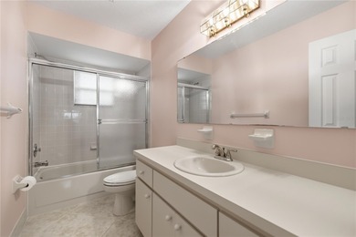 LOVELY VILLA WITH STUNNING GOLF COURSE VIEWS!
The additional on The Links of Spruce Creek in Florida - for sale on GolfHomes.com, golf home, golf lot