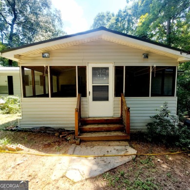 Charming & Move-In Ready in Turtle Cove!  Welcome to 281 on Turtle Cove Golf Course in Georgia - for sale on GolfHomes.com, golf home, golf lot