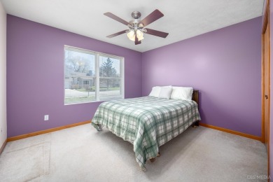 Enjoy resort-style living year-round in this lovely Candlewick on Savannah Oaks Golf Club of Candlewick Lake in Illinois - for sale on GolfHomes.com, golf home, golf lot