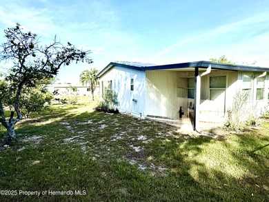 Beautifully maintained 2-bedroom, 2-bathroom home in the on High Point Golf Club, Inc. in Florida - for sale on GolfHomes.com, golf home, golf lot